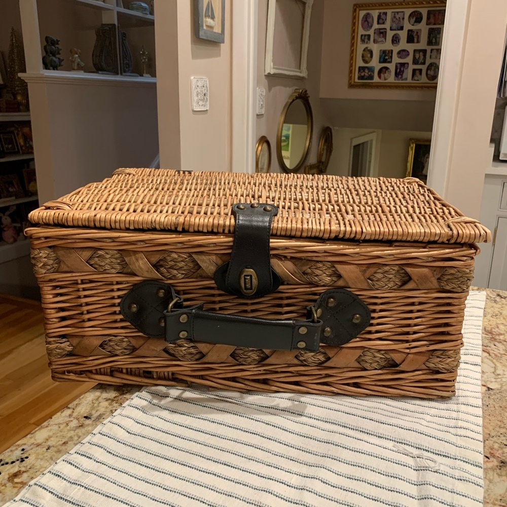 Vintage Wicker Suitcase Picnic Basket with Faux Leather Handle